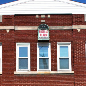 3 Ways You Unknowingly Invite Burglars into Your Home